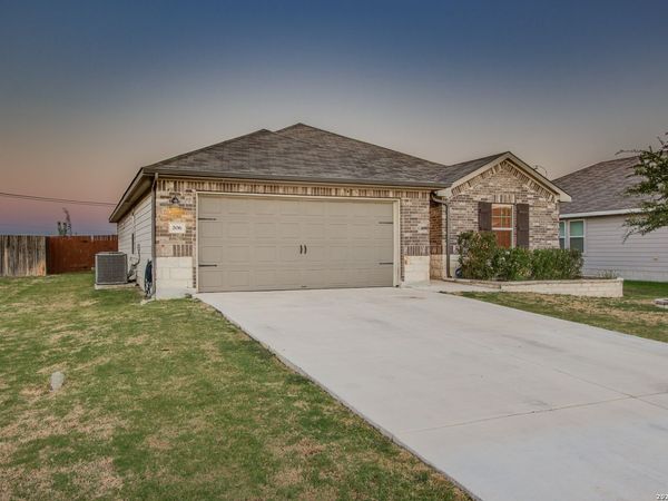 206 Santo Spirit Rd, Hutto, TX 78634