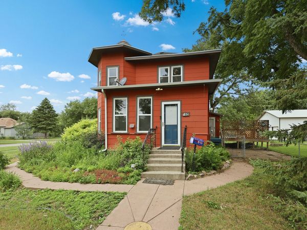 105 8th Street, Brookings, SD 57006