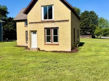 715 5th Street NE, Little Falls, MN 56345