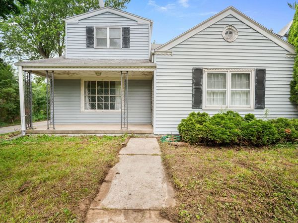 7333 N Green Bay Ave, Glendale, WI 53209