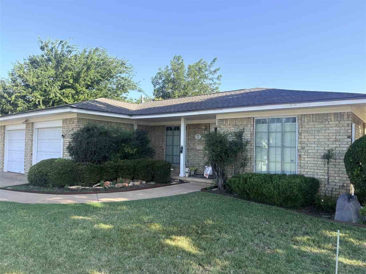 6301 NW Cheyenne Ave, Lawton, OK 73505 Main Photo