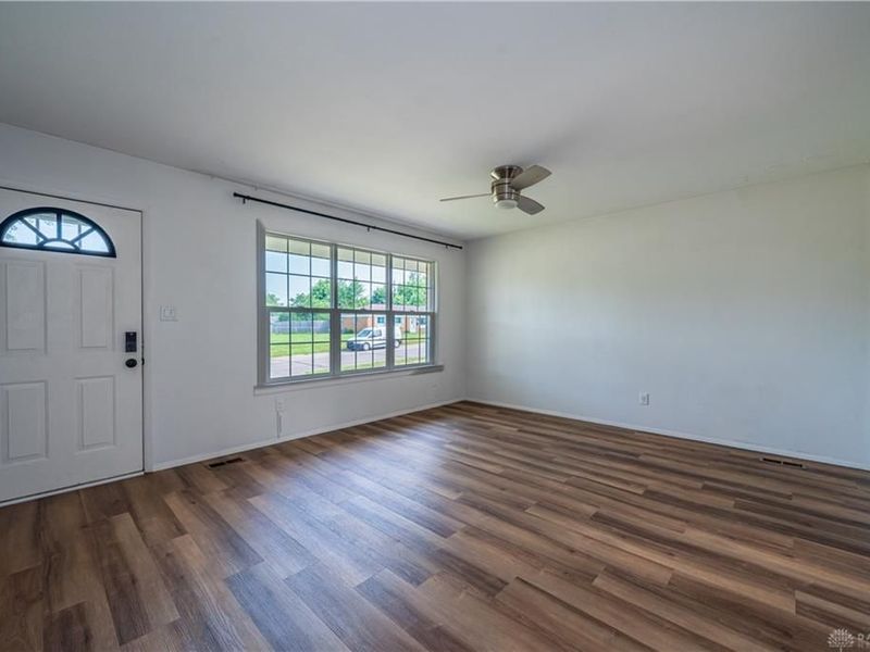 88 Jan Court, Fairborn, OH 45324 Photo 4