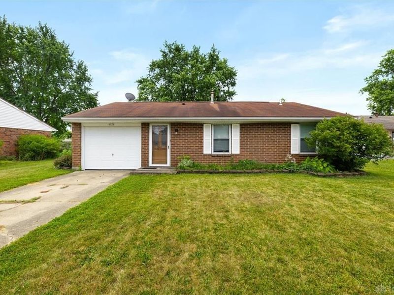 6124 Little Creek Court, Dayton, OH 45424 Photo 2