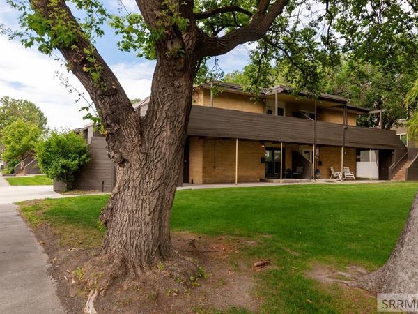 220 N Fanning Avenue, Unit 33, IDAHO FALLS, ID 83401