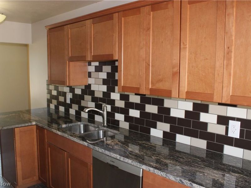 6426 Ambrose Drive, Mentor, OH 44060 Photo 8