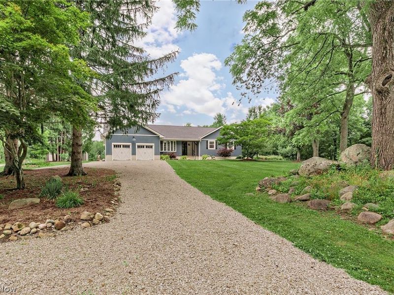 11292 Butternut Road, Chardon, OH 44024 Photo 5