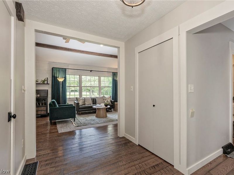 11292 Butternut Road, Chardon, OH 44024 Photo 7