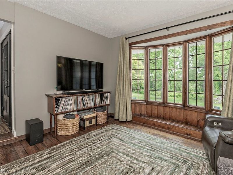 11292 Butternut Road, Chardon, OH 44024 Photo 9