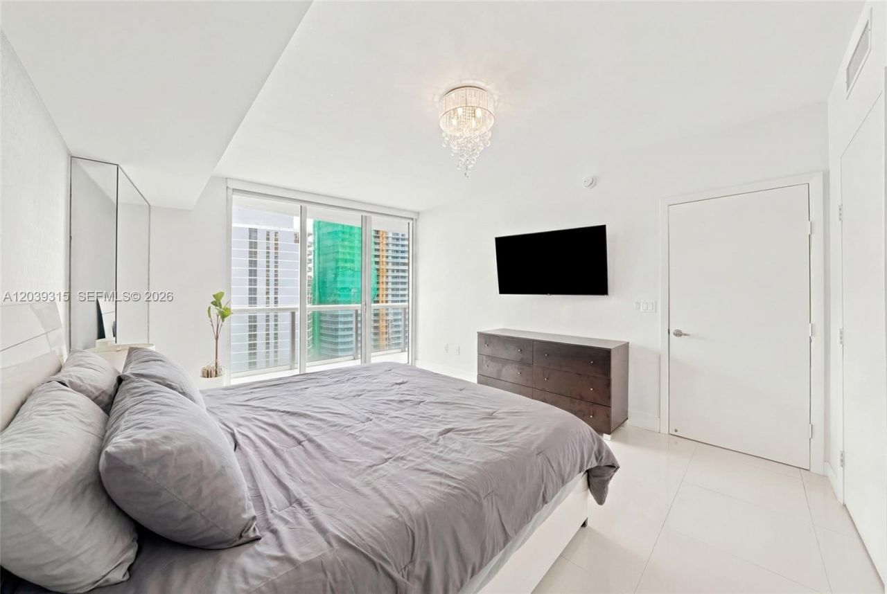 485 Brickell Ave , Unit 3707, Miami, FL 33131 Photo