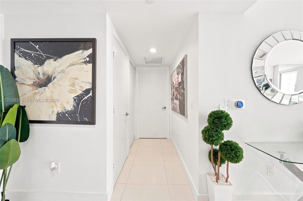 485 Brickell Ave , Unit 3707, Miami, FL 33131 Photo