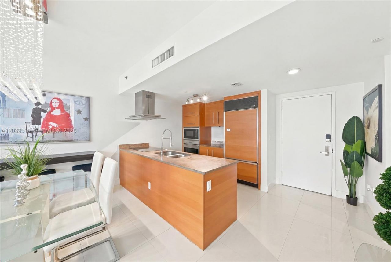 485 Brickell Ave , Unit 3707, Miami, FL 33131 Photo