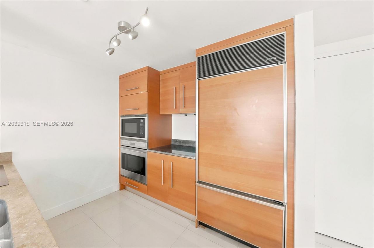 485 Brickell Ave , Unit 3707, Miami, FL 33131 Photo