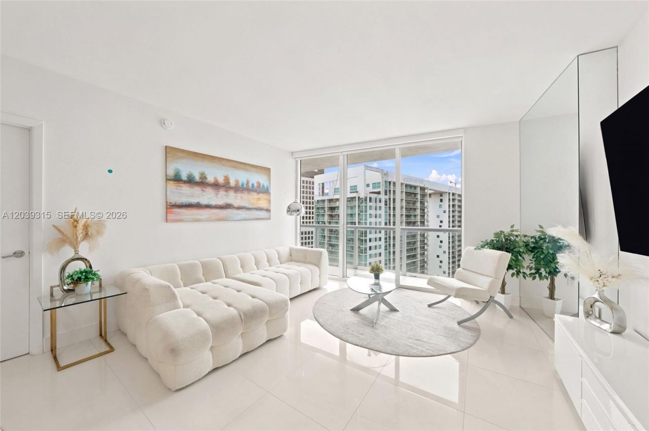 485 Brickell Ave , Unit 3707, Miami, FL 33131 Photo