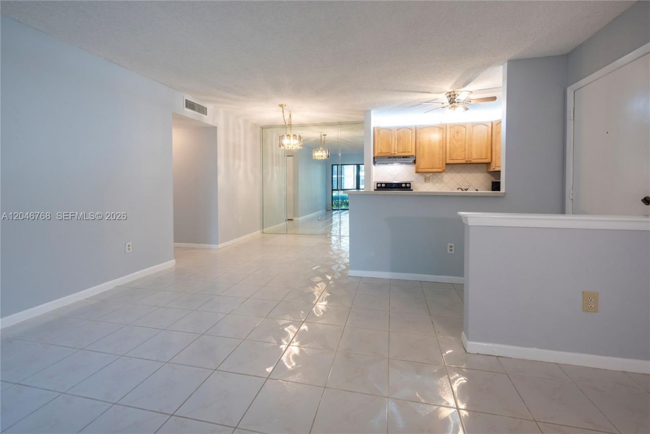 10789 W Clairmont Cir , Unit 107, Tamarac, FL 33321 Photo