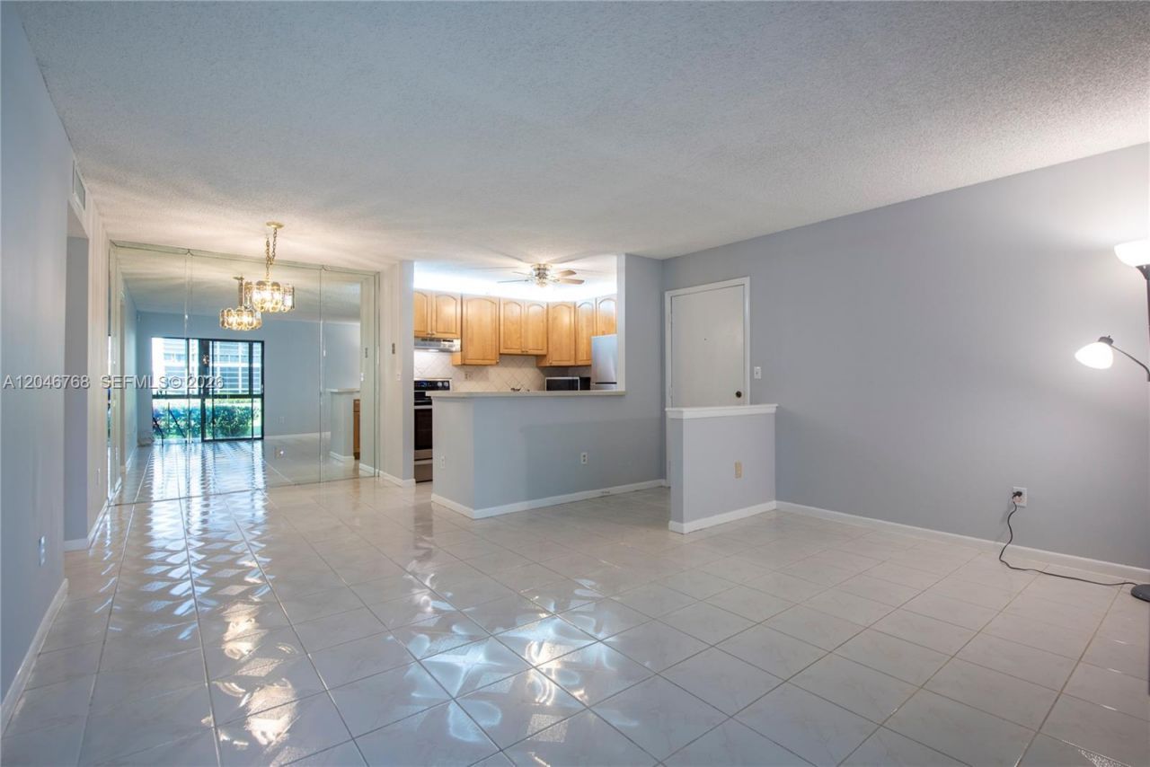 10789 W Clairmont Cir , Unit 107, Tamarac, FL 33321 Photo