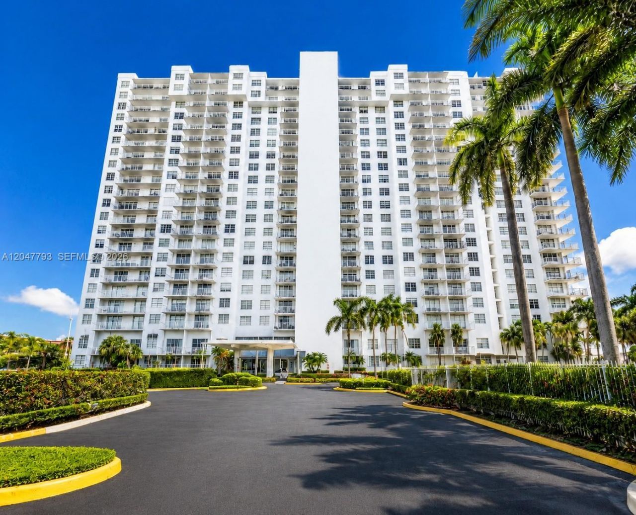 2801 NE 183rd St , Unit 208W, Aventura, FL 33160 Photo