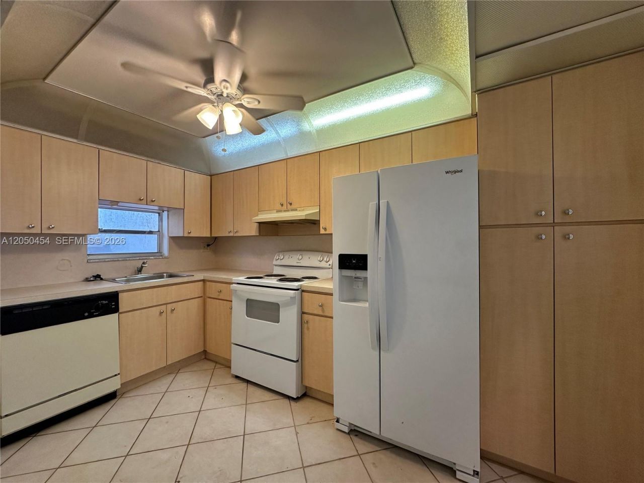 8940 S Hollybrook Blvd , Unit 201, Pembroke Pines, FL 33025 Photo