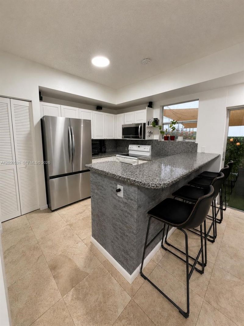 5230 NW 109th Ave , Unit 4, Doral, FL 33178 Photo