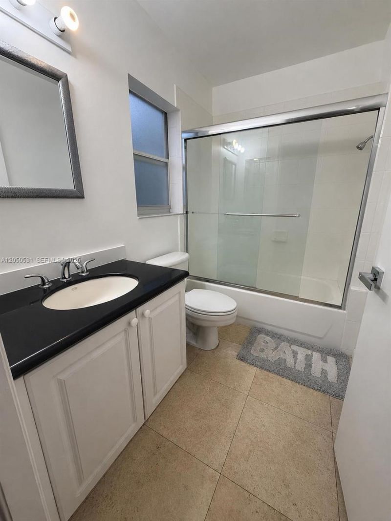 5230 NW 109th Ave , Unit 4, Doral, FL 33178 Photo