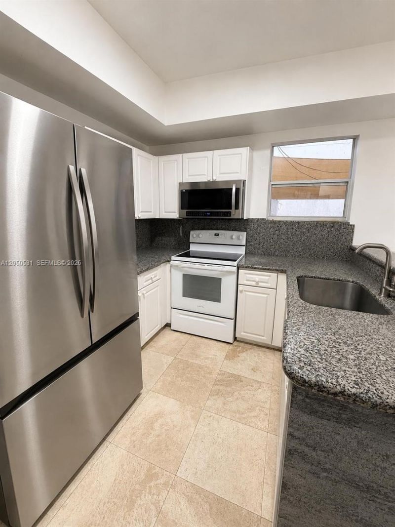 5230 NW 109th Ave , Unit 4, Doral, FL 33178 Photo