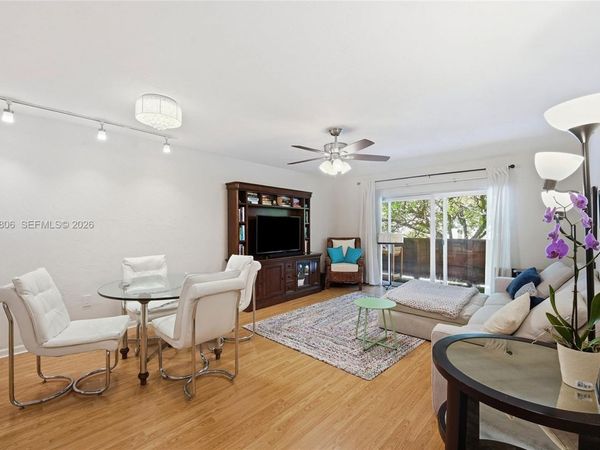 1205 Mariposa Ave, Unit 403, Coral Gables, FL 33146