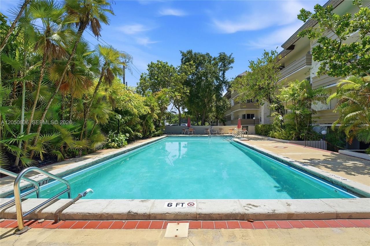1205 Mariposa Ave, Unit 403, Coral Gables, FL 33146 Photo