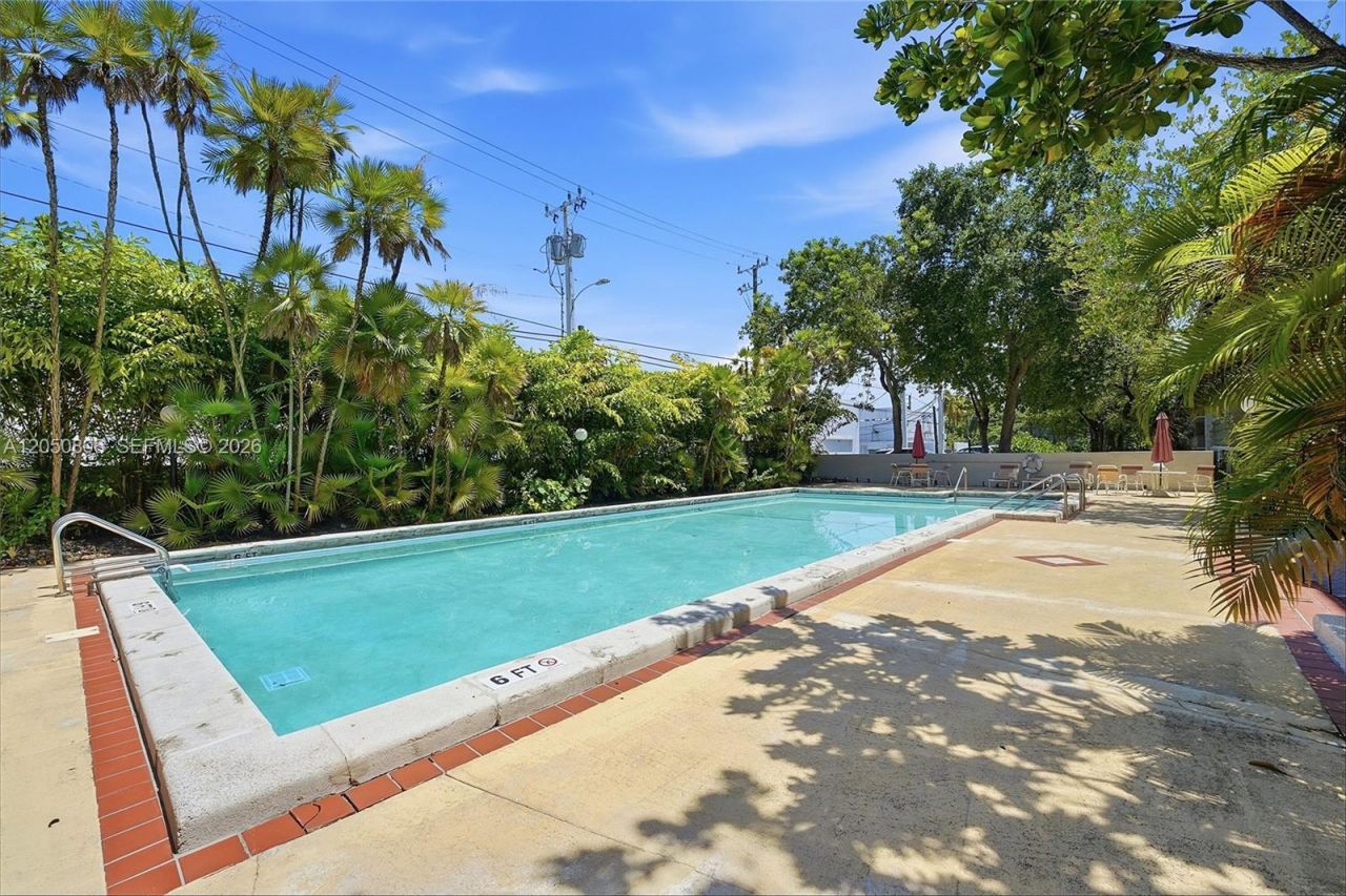 1205 Mariposa Ave, Unit 403, Coral Gables, FL 33146 Photo