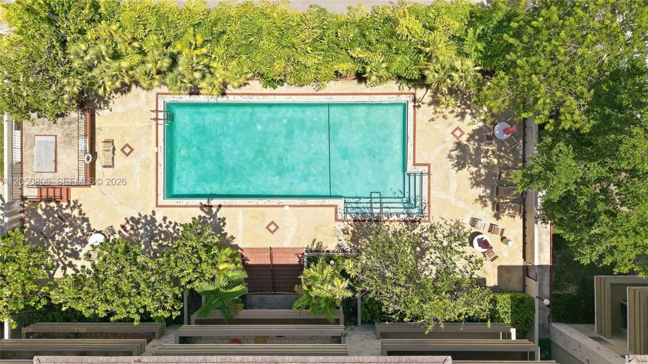 1205 Mariposa Ave, Unit 403, Coral Gables, FL 33146 Photo