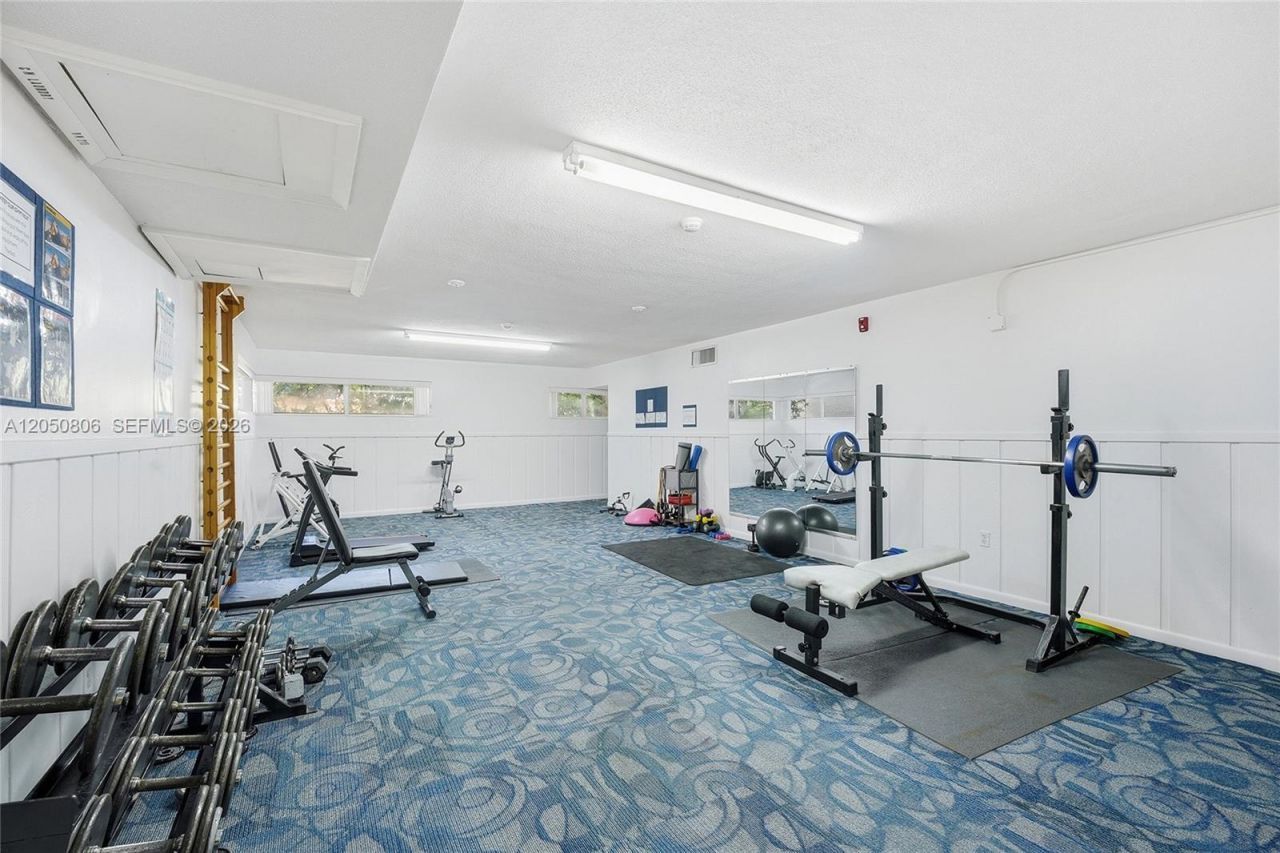 1205 Mariposa Ave, Unit 403, Coral Gables, FL 33146 Photo