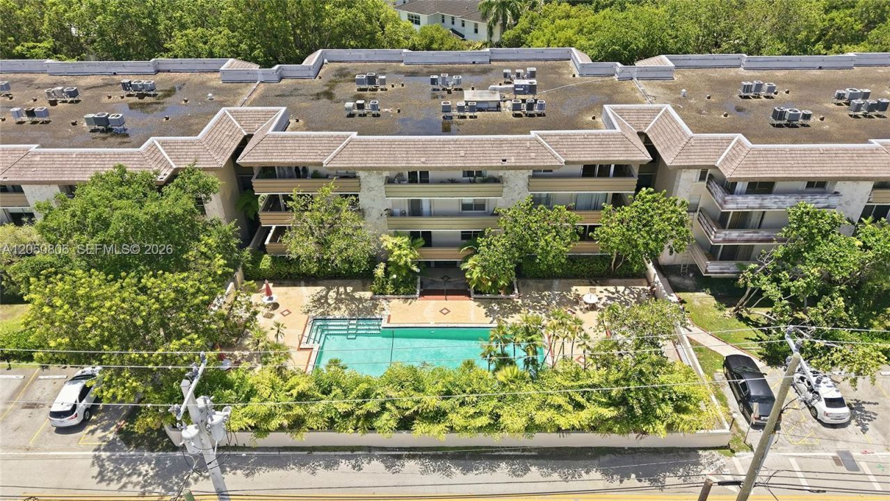 1205 Mariposa Ave, Unit 403, Coral Gables, FL 33146 Photo
