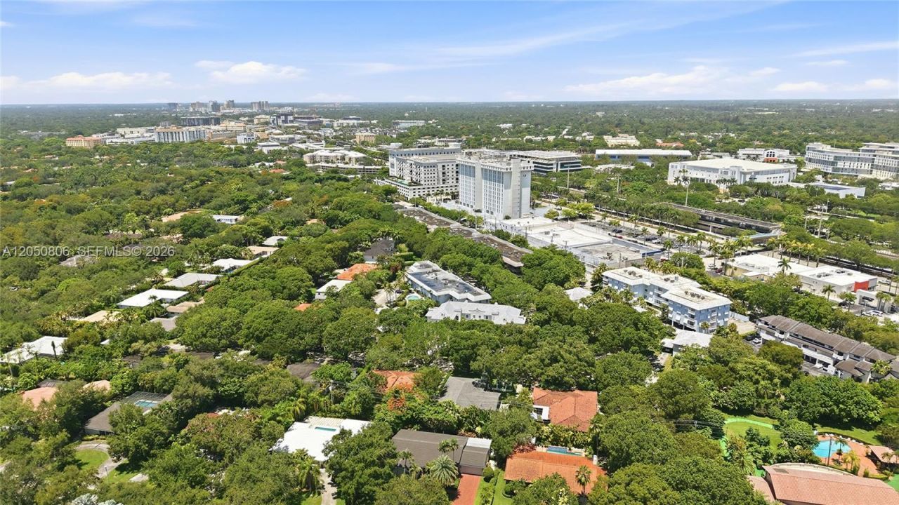 1205 Mariposa Ave, Unit 403, Coral Gables, FL 33146 Photo
