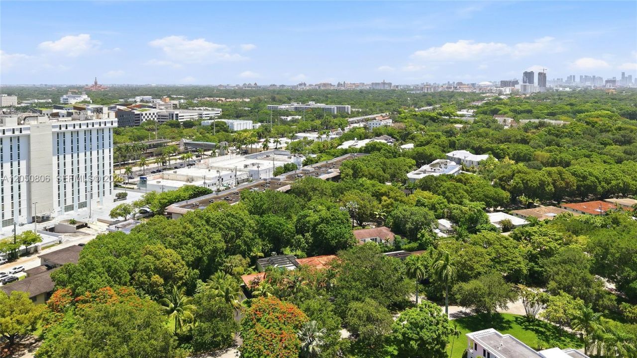 1205 Mariposa Ave, Unit 403, Coral Gables, FL 33146 Photo