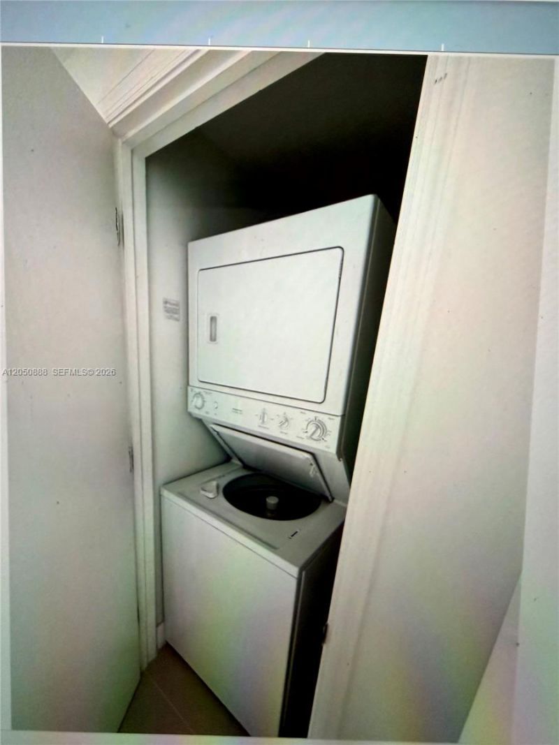 500 Brickell Ave, Unit 2003, Miami, FL 33131 Photo