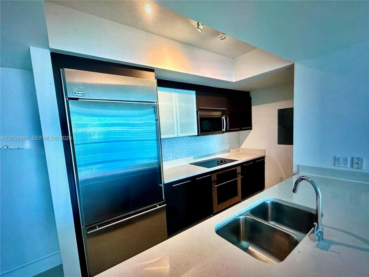 500 Brickell Ave, Unit 2003, Miami, FL 33131 Photo
