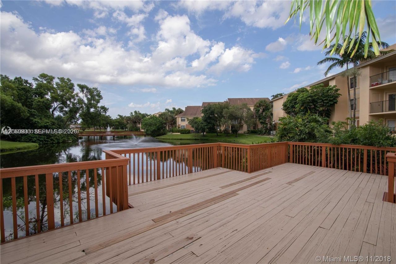 9999 Summerbreeze Dr , Unit 403, Sunrise, FL 33322 Photo