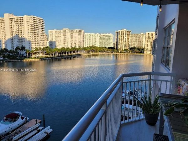 18081 Biscayne Blvd , Unit 602, Aventura, FL 33160