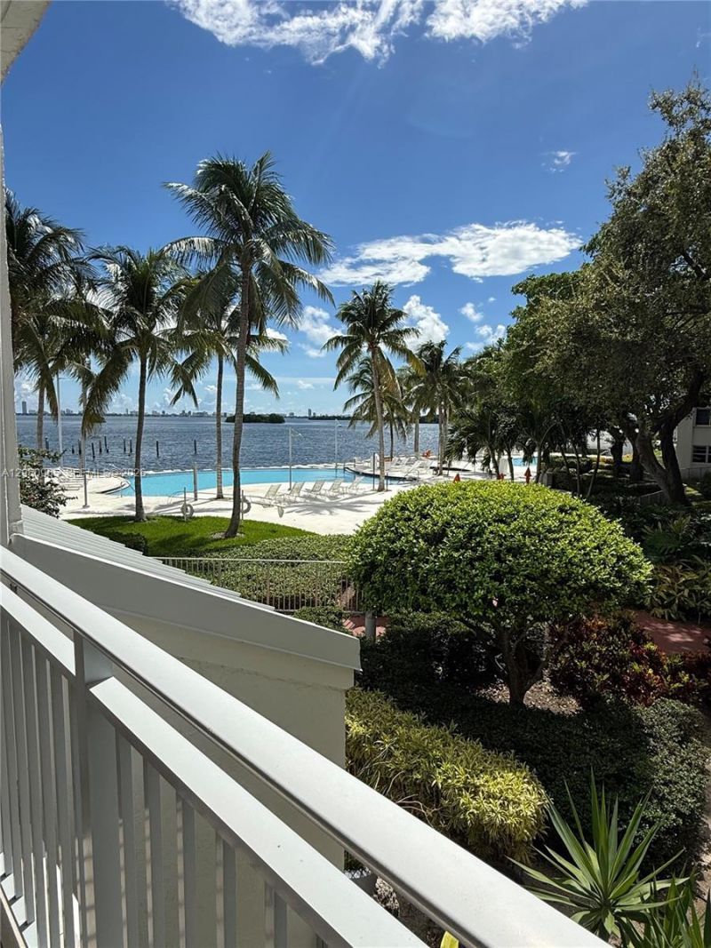 750 NE 64th St, Unit B207, Miami, FL 33138 Photo