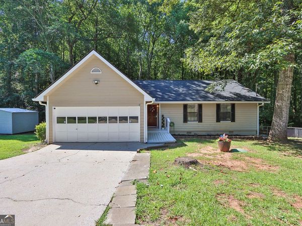 1850 Coachman Cove SW, Snellville, GA 30078