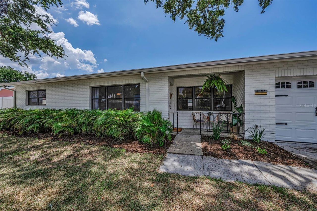 6710 32nd Avenue N, Saint Petersburg, FL 33710 Photo