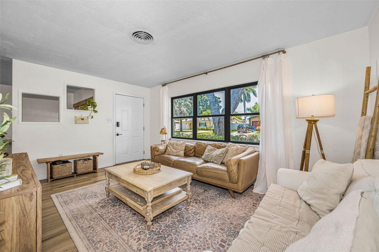 6710 32nd Avenue N, Saint Petersburg, FL 33710 Photo