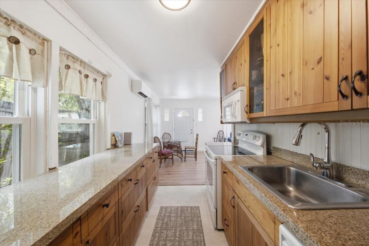 745 Alamanda Way S, Saint Petersburg, FL 33705 Photo