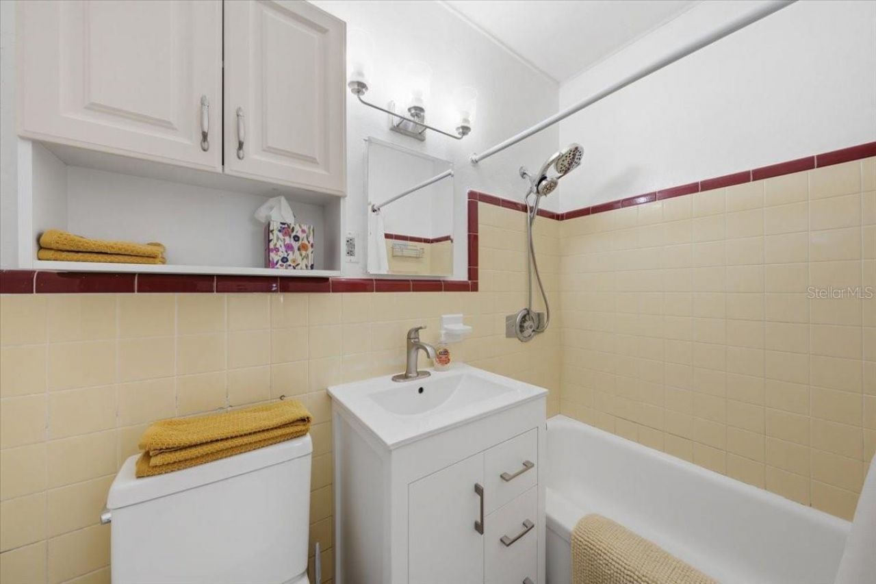 745 Alamanda Way S, Saint Petersburg, FL 33705 Photo