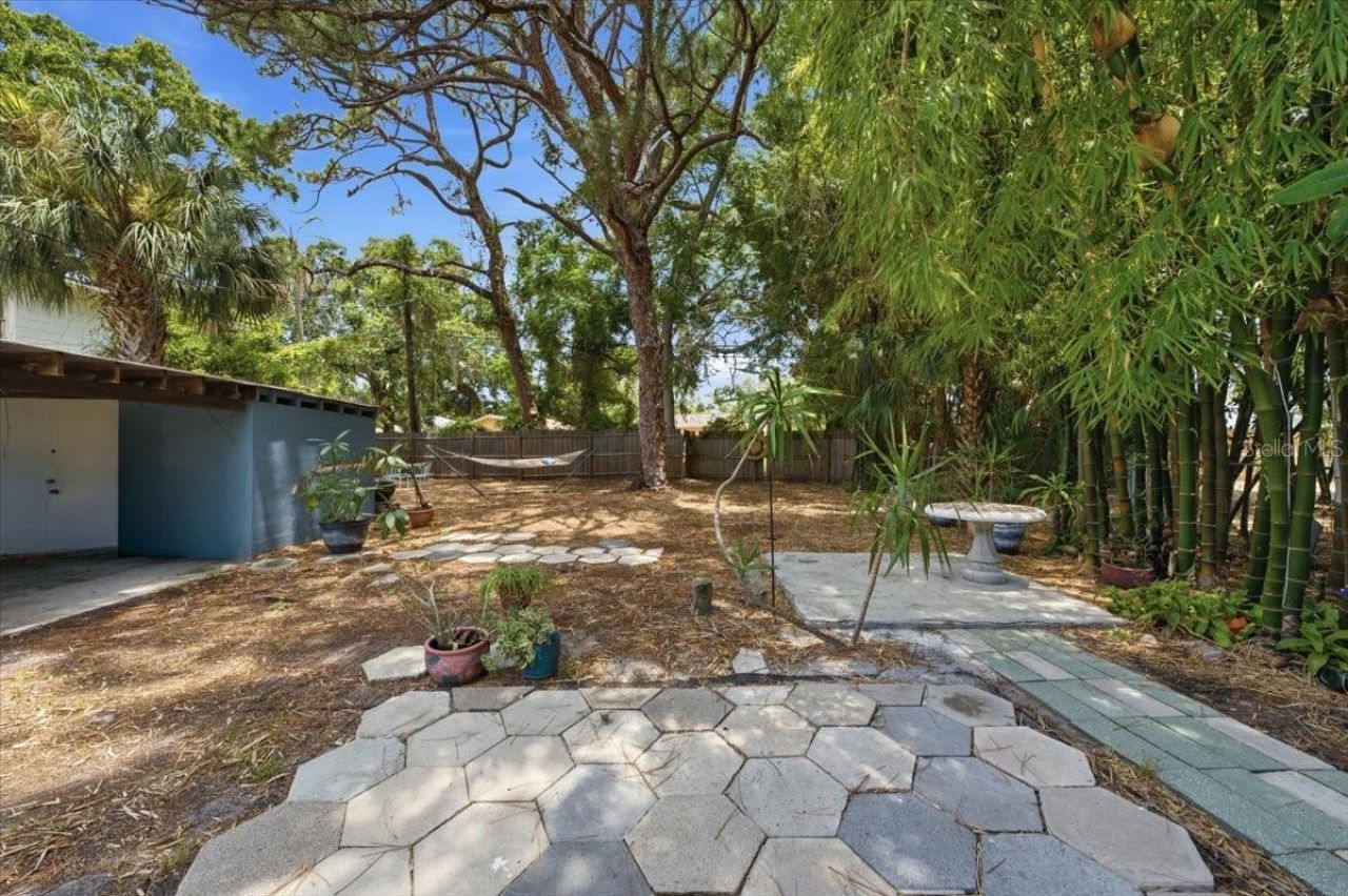 745 Alamanda Way S, Saint Petersburg, FL 33705 Photo