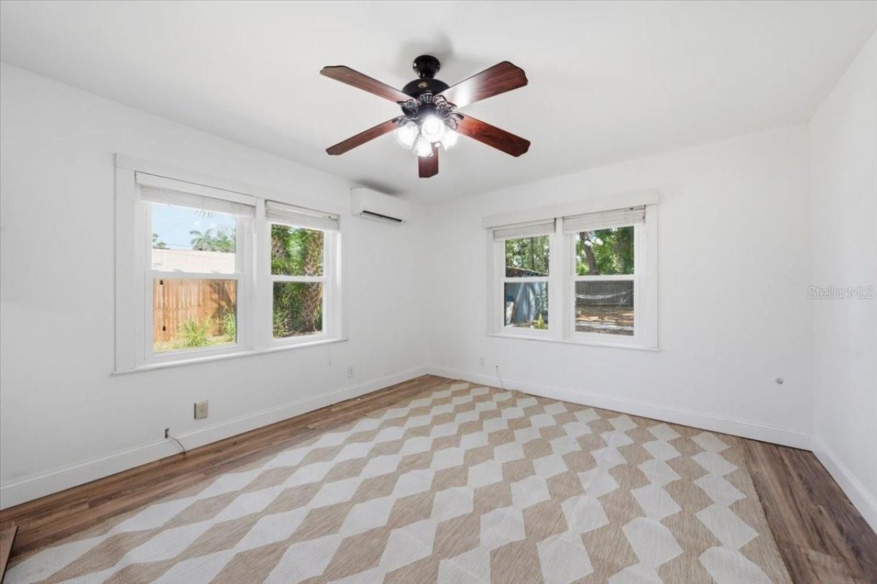 745 Alamanda Way S, Saint Petersburg, FL 33705 Photo