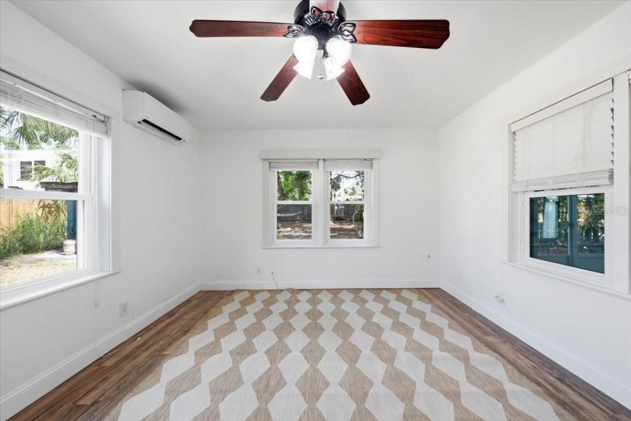 745 Alamanda Way S, Saint Petersburg, FL 33705 Photo