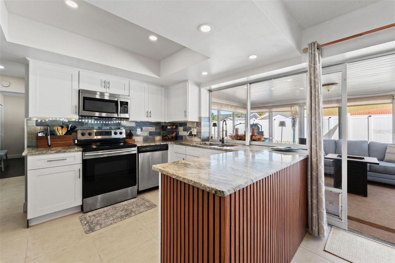 6020 10th Avenue W, Bradenton, FL 34209 Photo