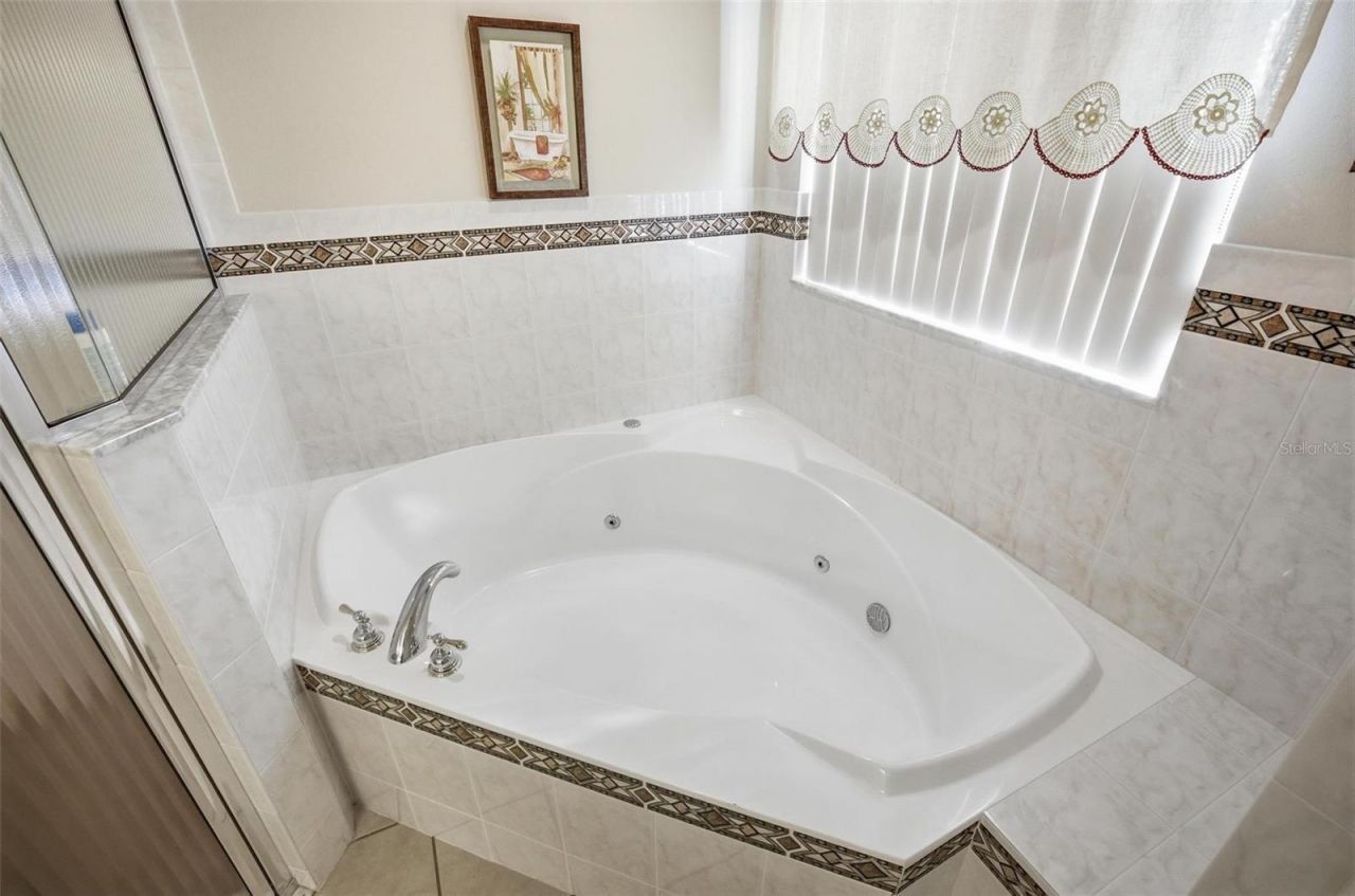 3 Falls Place , Palm Coast, FL 32137 Photo