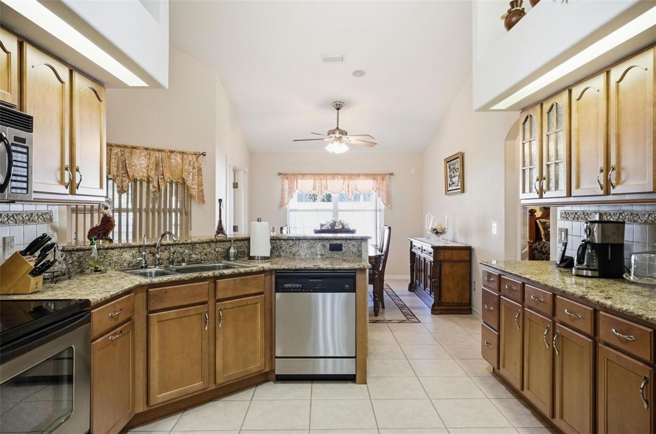 3 Falls Place , Palm Coast, FL 32137 Photo