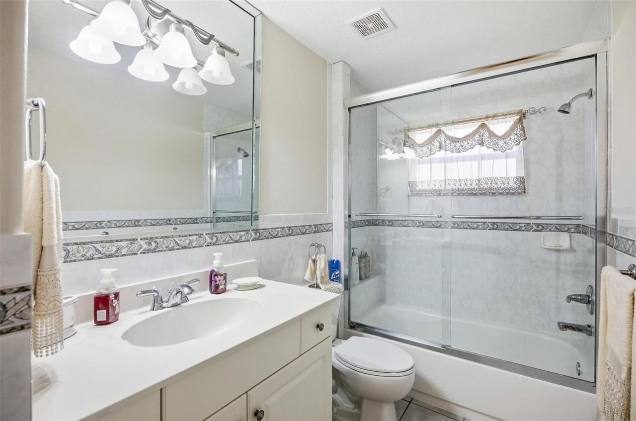 3 Falls Place , Palm Coast, FL 32137 Photo