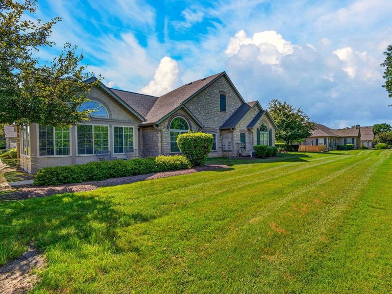 7771 Red Maple Place, Westerville, OH 43082 Photo 3